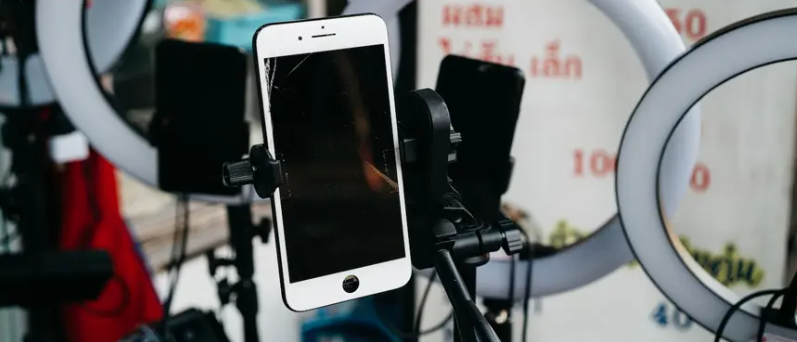 24小时无休，AIGC数字人要抢主播“饭碗”？