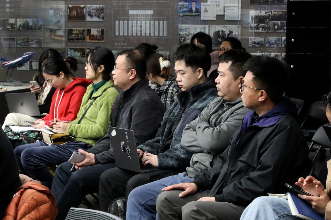 “AIGC：数字未来的科技”科技创新论坛湖北美术学院召开